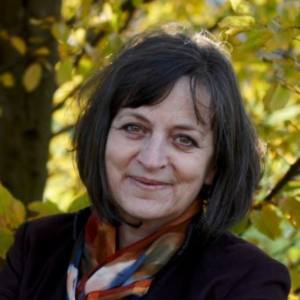 凯瑟琳·曼尼克斯博士