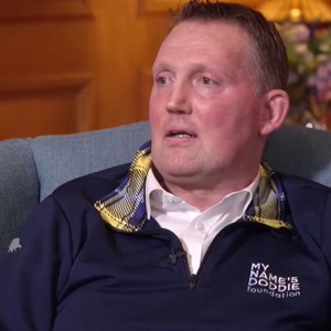 体育明星大声疾呼MND