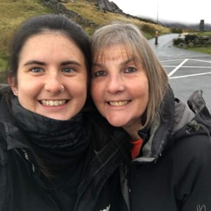 在母亲去世时照顾她