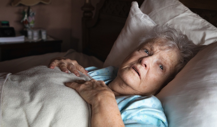 帮助家里垂死的人