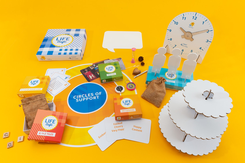 生活咖啡馆是让一群人谈论对他们而言的好方法